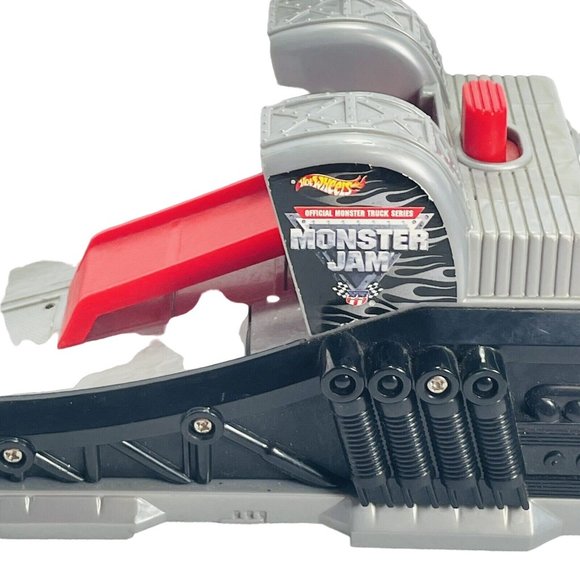 Monster Jam Silver Gray Truck Launcher Hot Wheels Vintage With 2 Trucks - Picture 16 of 16